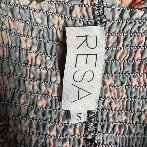 Resa Dress Blake Mini in Daisy Floral Puff Sleeve Smocked Cottagecore Small Chic - Picture 7 of 8